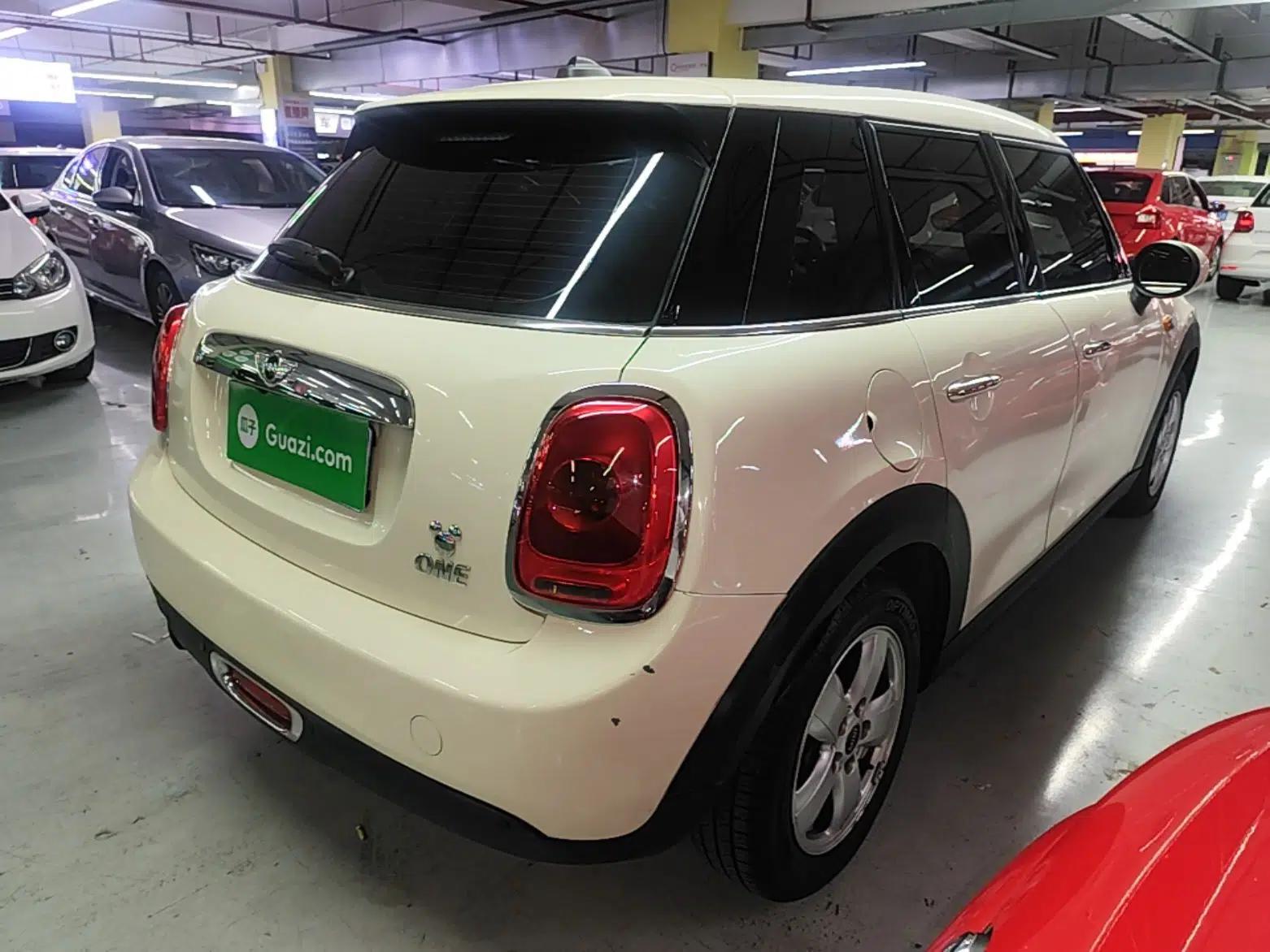 MINI 2016 1.2T ONE Five-Door Edition — миниатюра 6