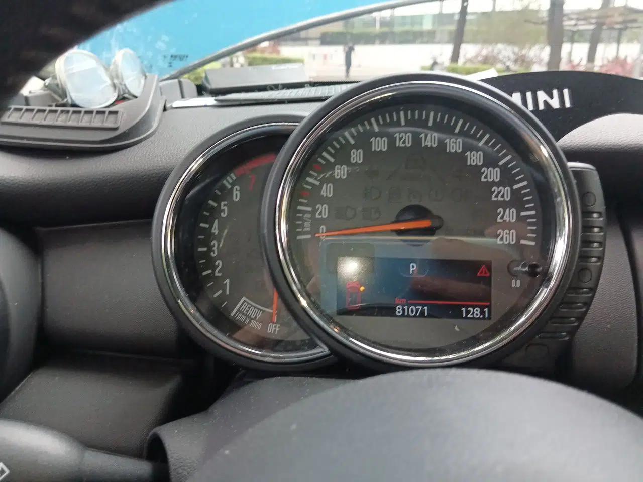 MINI 2016 1.2T ONE Pioneer Edition — миниатюра 11