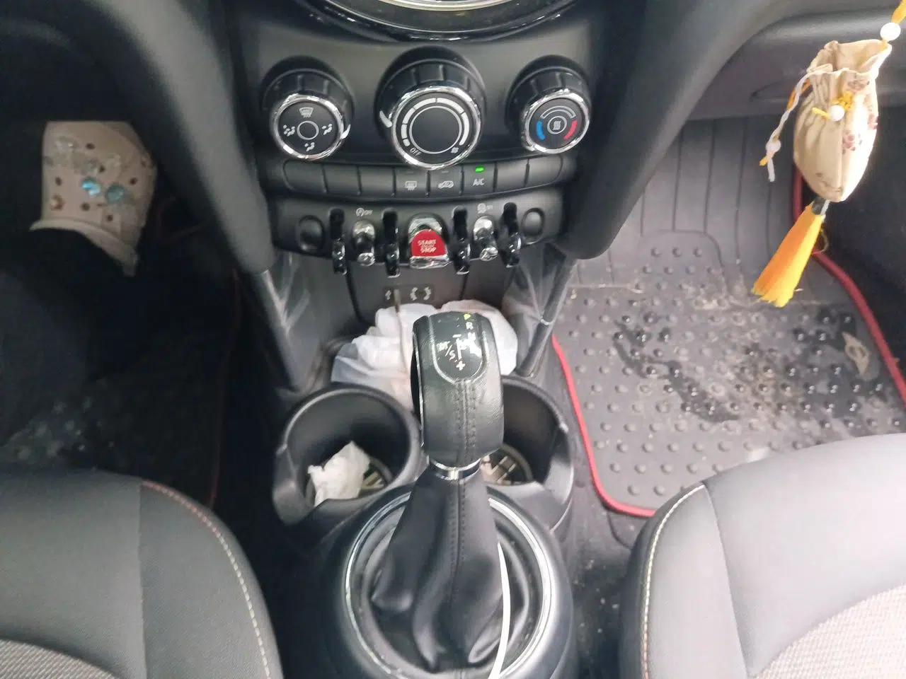 MINI 2016 1.2T ONE Pioneer Edition — миниатюра 14