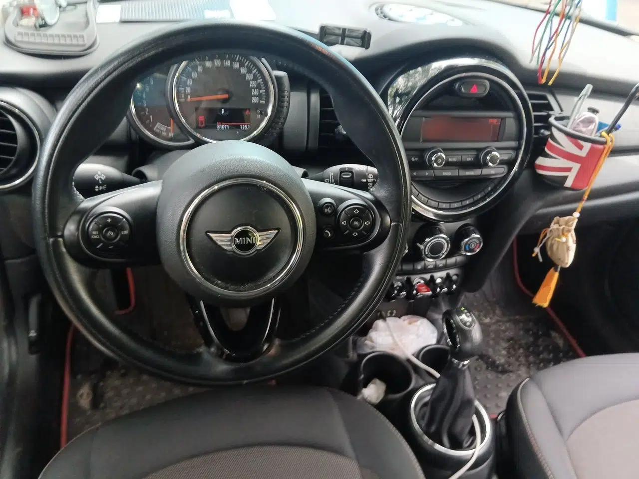 MINI 2016 1.2T ONE Pioneer Edition — миниатюра 9