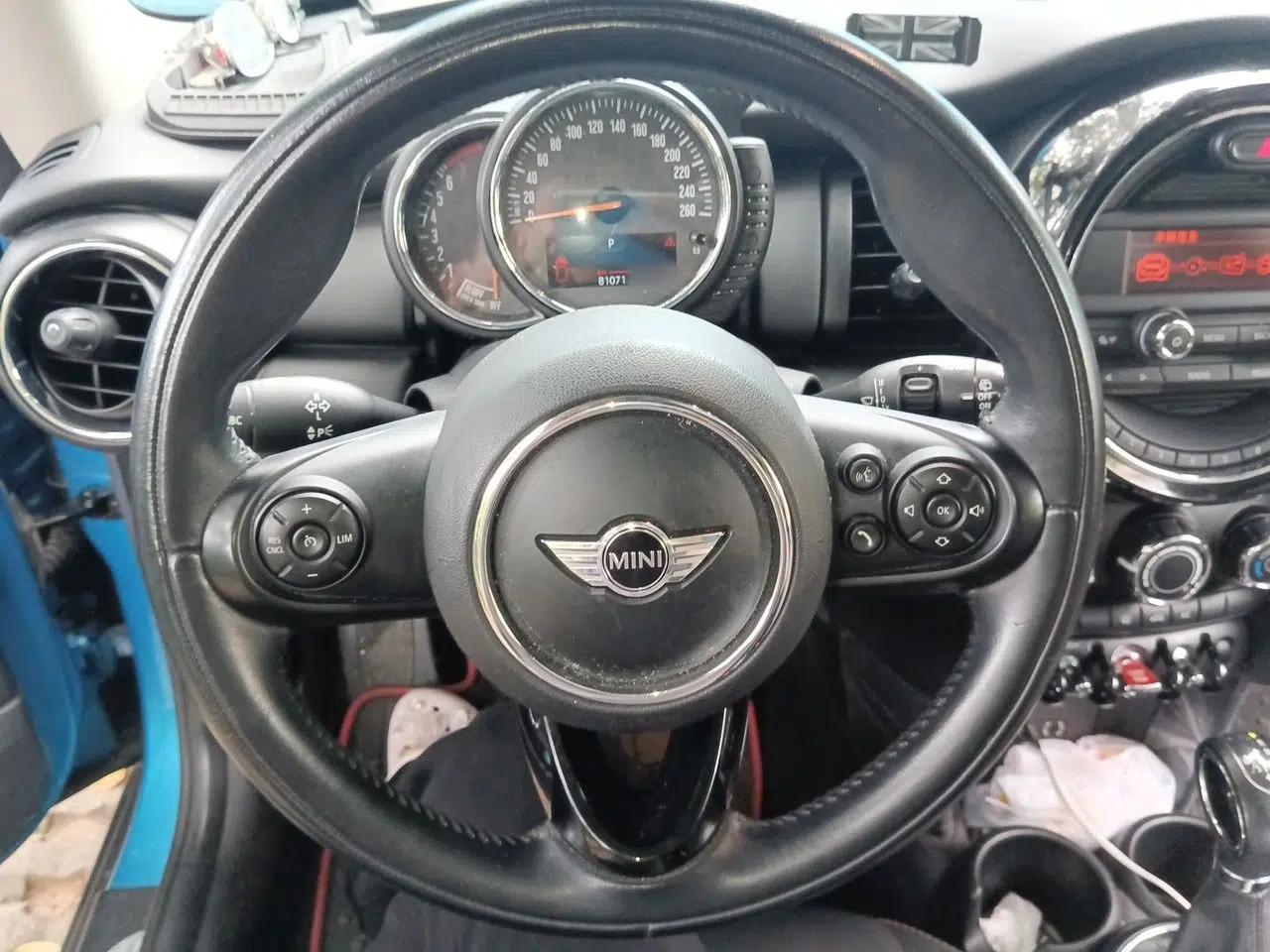 MINI 2016 1.2T ONE Pioneer Edition — миниатюра 10