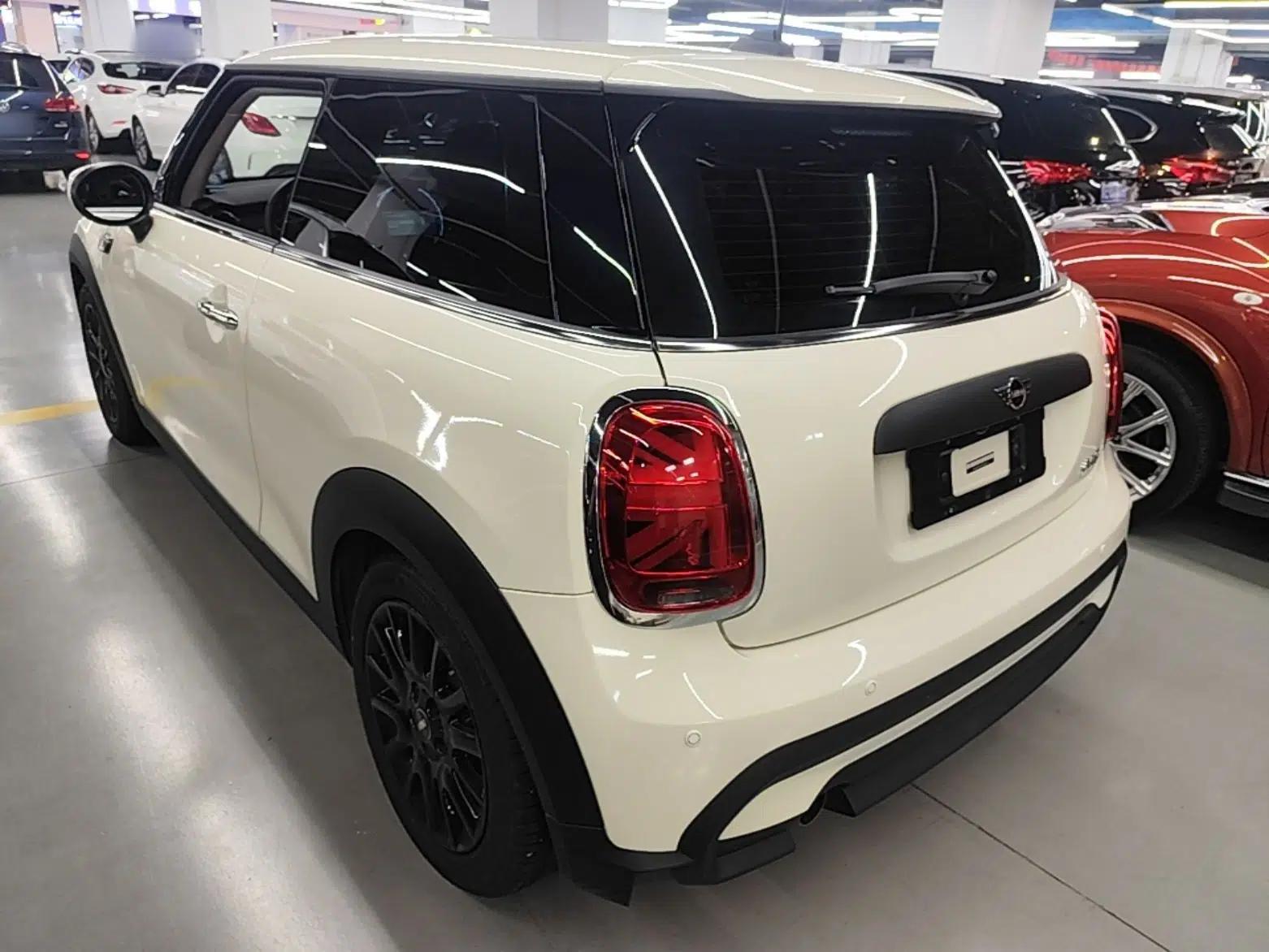 MINI 2023 1.5T ONE — миниатюра 13