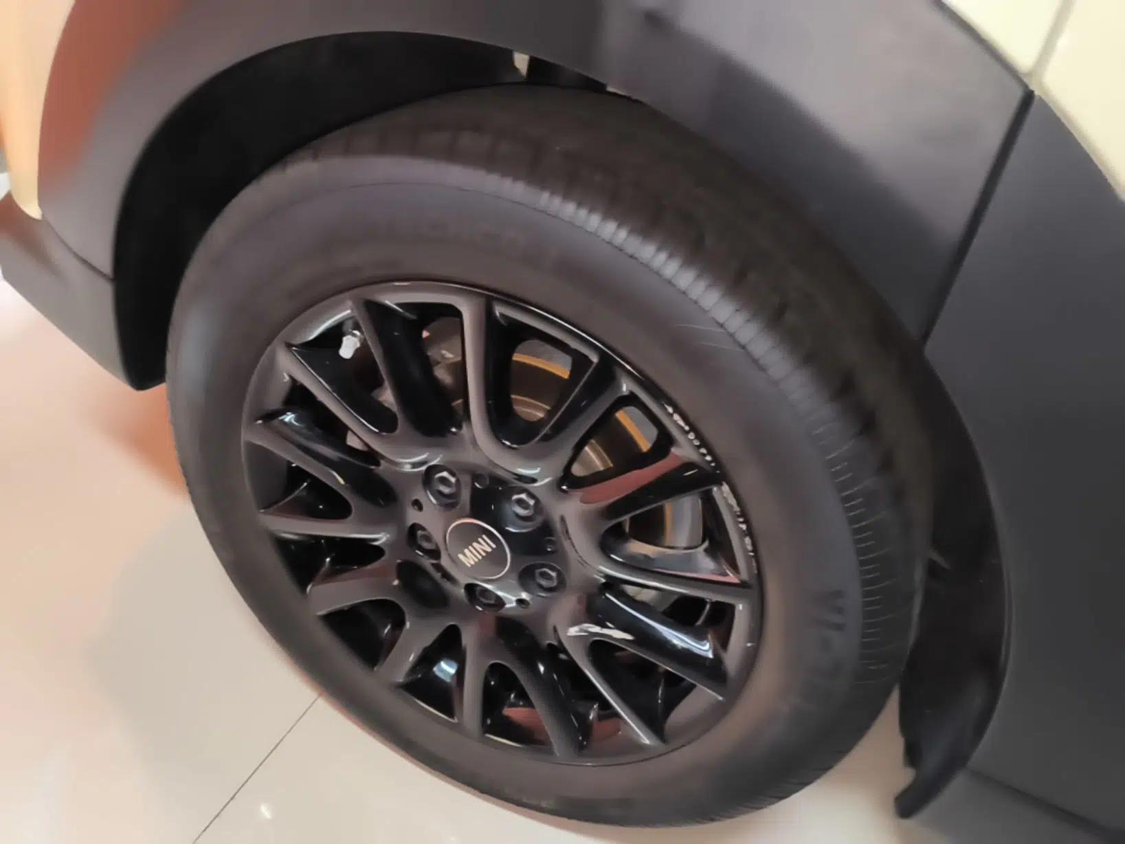 MINI 2022 1.5T ONE Five-Door PLUS — миниатюра 11