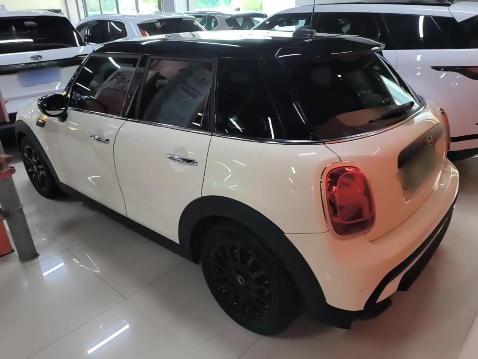 MINI 2022 1.5T ONE Five-Door PLUS — миниатюра 4