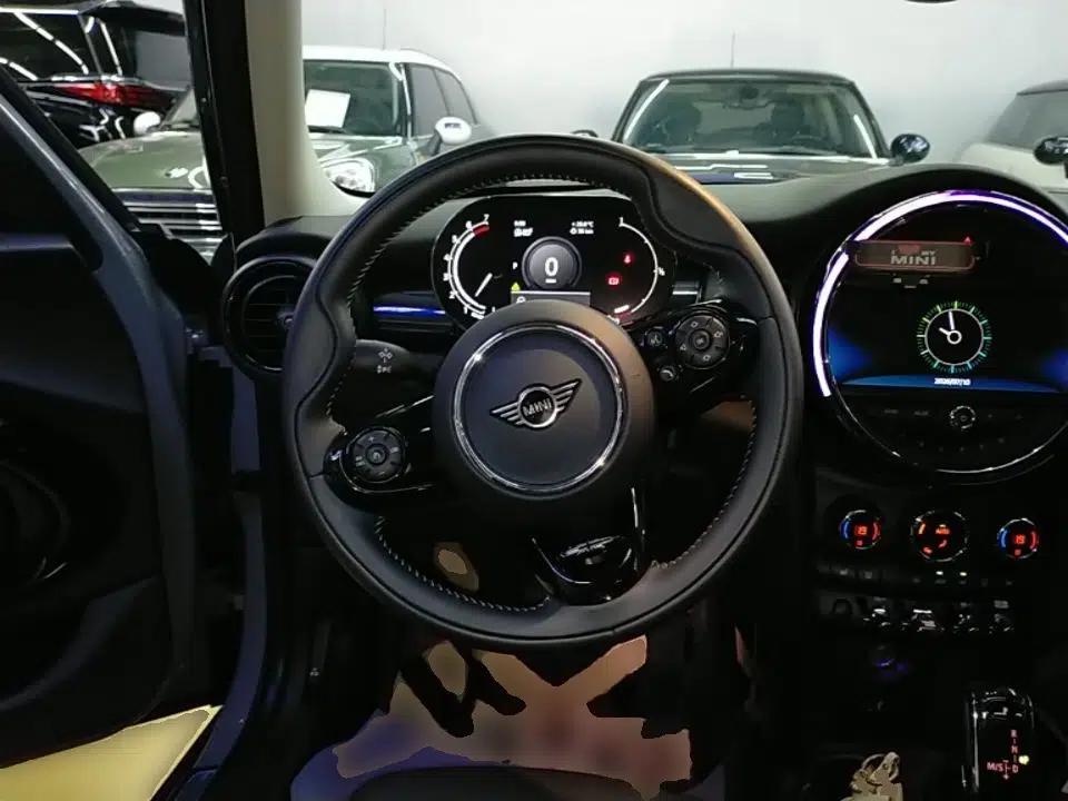 MINI 2021 1.5T COOPER Artist Five-Door Edition — миниатюра 13