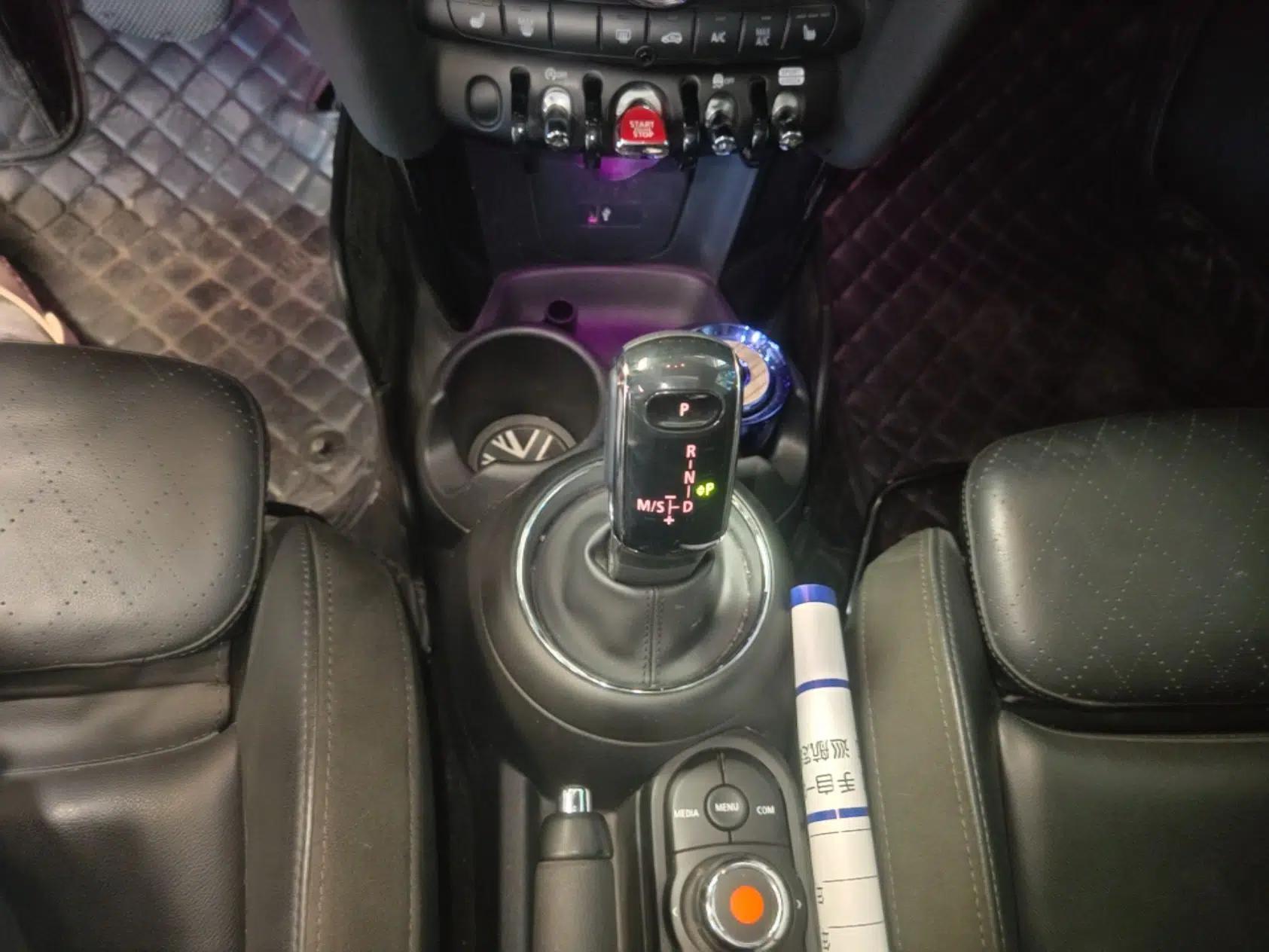 MINI 2019 1.5T COOPER Artist — миниатюра 16