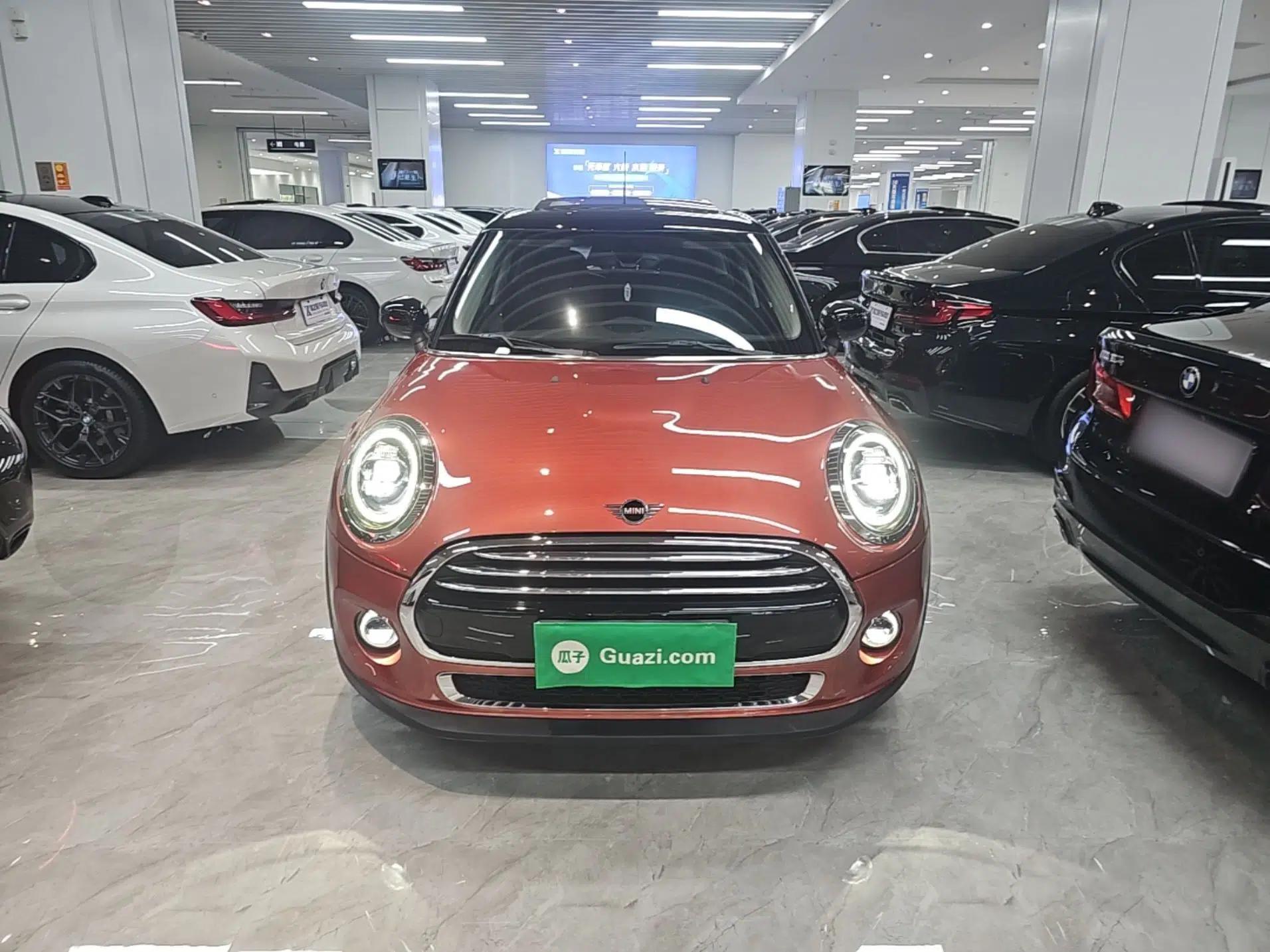 MINI 2020 1.5T COOPER Five-Door Midnight Red Limited Edition — миниатюра 2