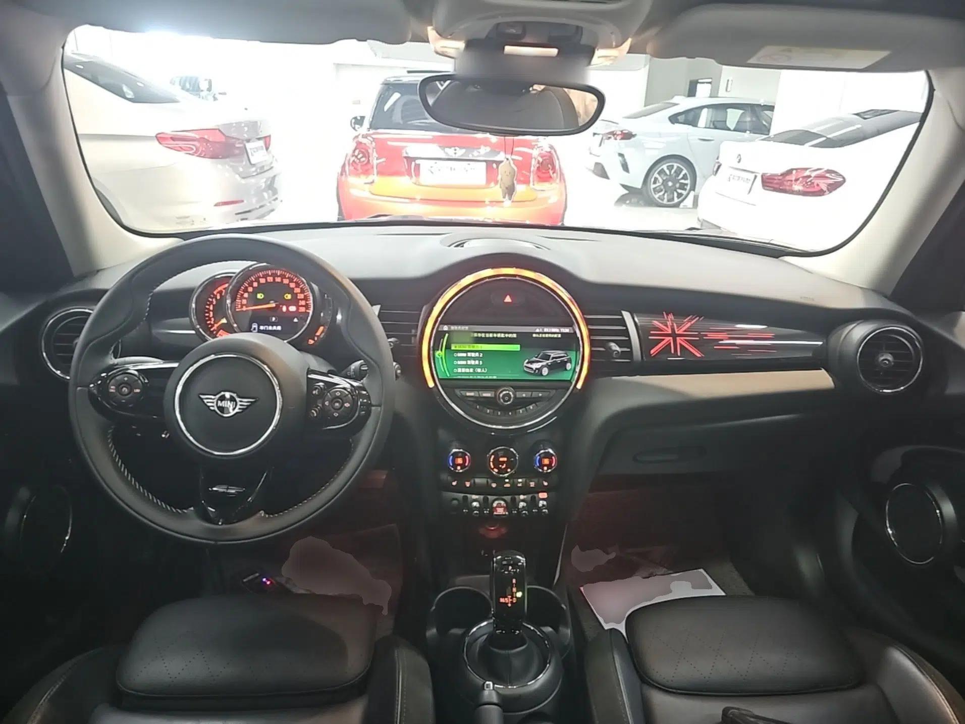 MINI 2020 1.5T COOPER Five-Door Midnight Red Limited Edition — миниатюра 12