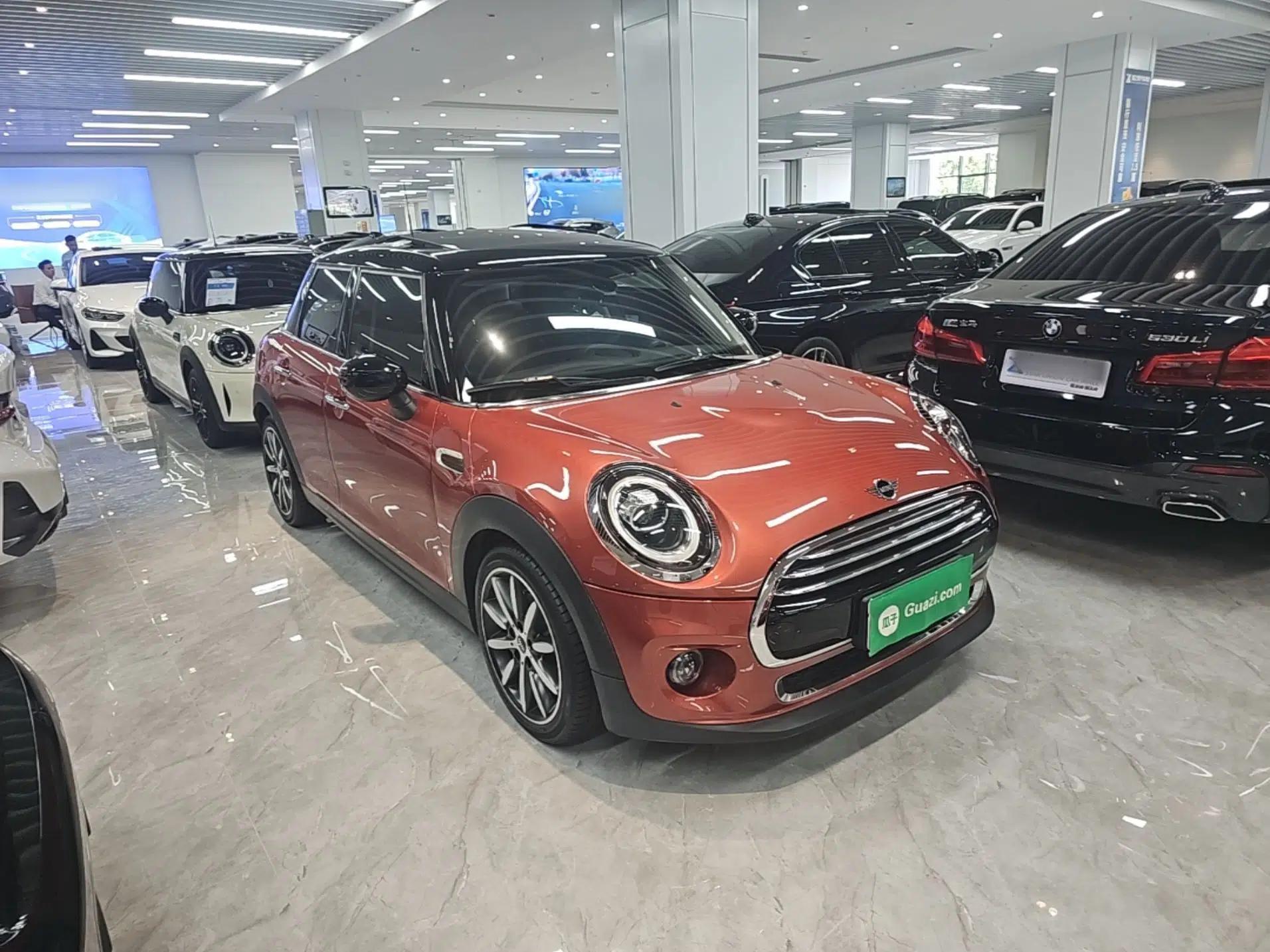 MINI 2020 1.5T COOPER Five-Door Midnight Red Limited Edition — миниатюра 3