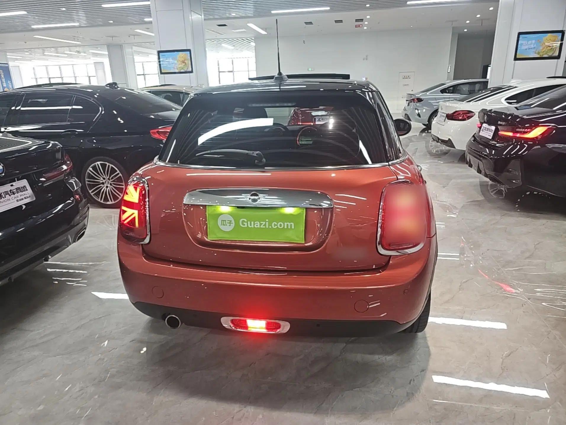 MINI 2020 1.5T COOPER Five-Door Midnight Red Limited Edition — миниатюра 5