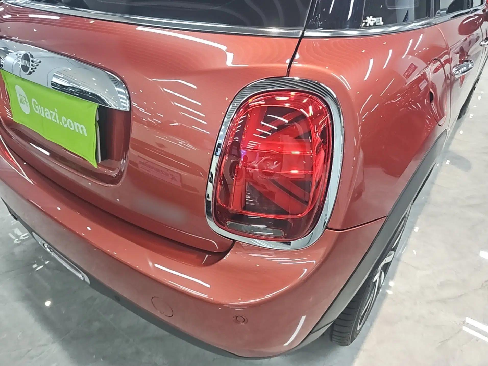MINI 2020 1.5T COOPER Five-Door Midnight Red Limited Edition — миниатюра 9