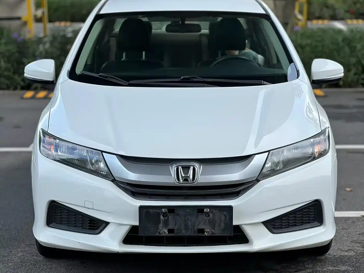 Honda City 2017 1.5L CVT Comfort Edition — миниатюра 3