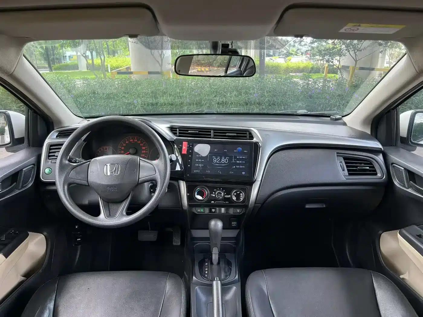 Honda City 2017 1.5L CVT Comfort Edition — миниатюра 8
