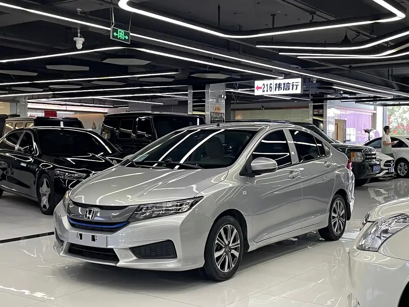 Honda City 2015 1.5L CVT Comfort Edition — миниатюра 1