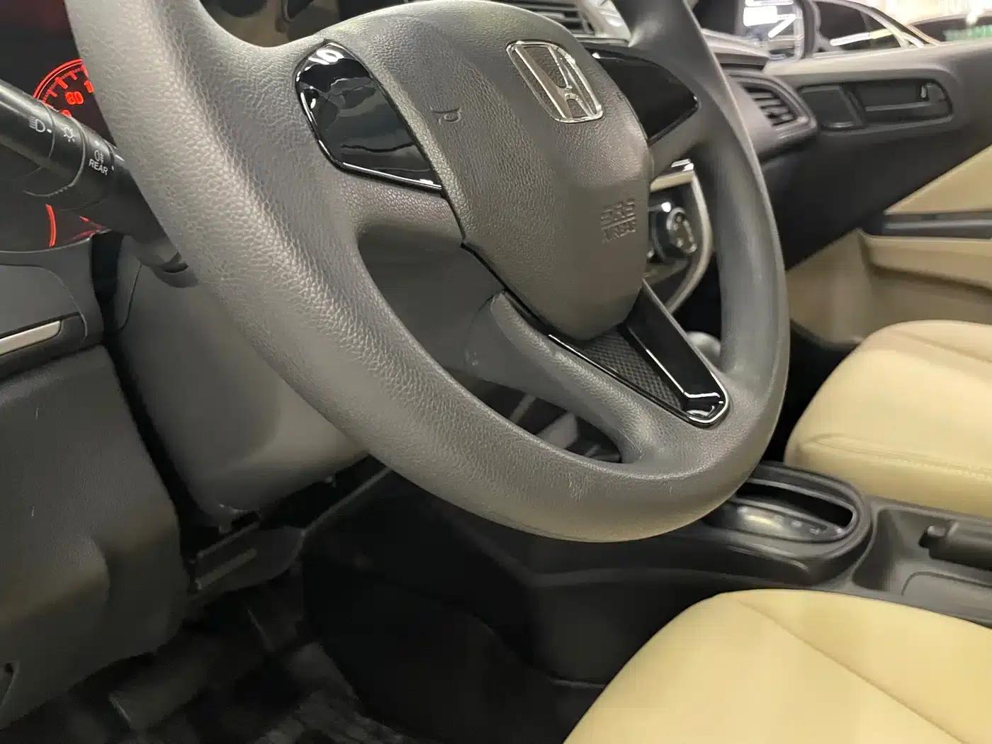 Honda City 2015 1.5L CVT Comfort Edition — миниатюра 13
