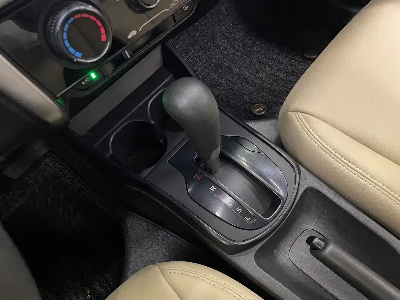Honda City 2015 1.5L CVT Comfort Edition — миниатюра 18