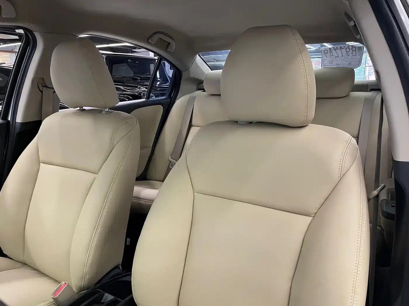 Honda City 2015 1.5L CVT Comfort Edition — миниатюра 19