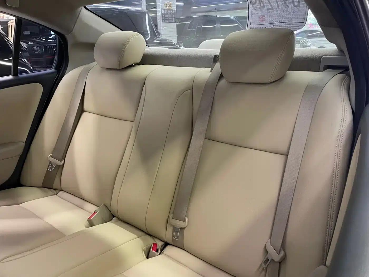 Honda City 2015 1.5L CVT Comfort Edition — миниатюра 24