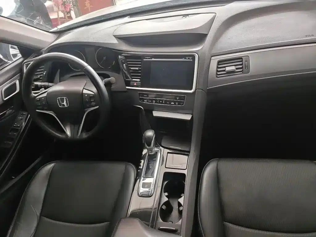 Spirior 2017 2.0L Classic Edition — миниатюра 3