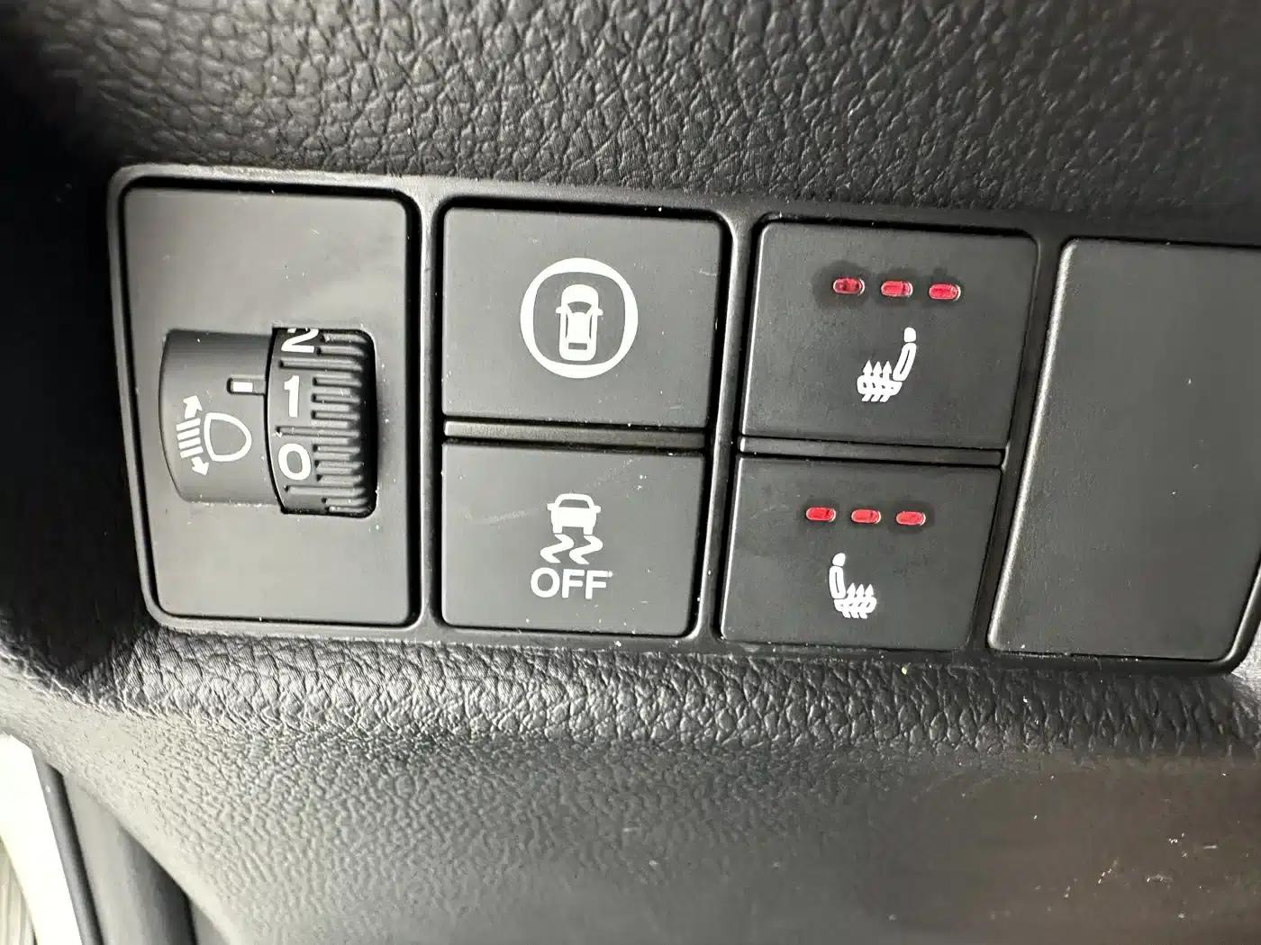 LIFE 2023 1.5L CVT CRO-SS Fun Edition — миниатюра 13