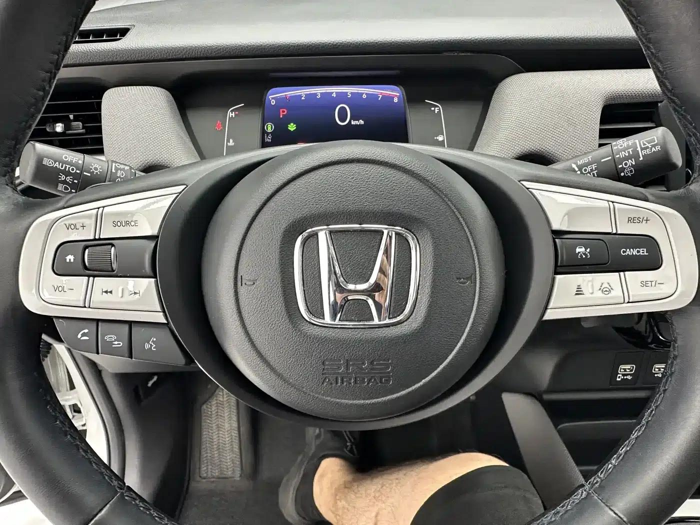 LIFE 2023 1.5L CVT CRO-SS Fun Edition — миниатюра 14