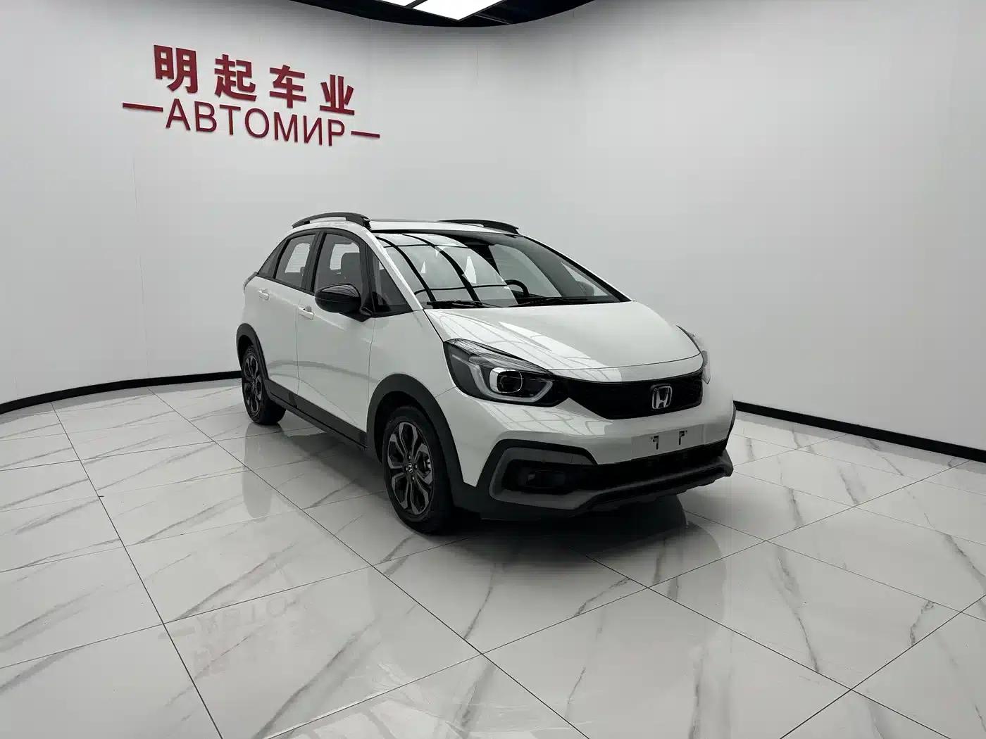 LIFE 2023 1.5L CVT CRO-SS Fun Edition — миниатюра 3