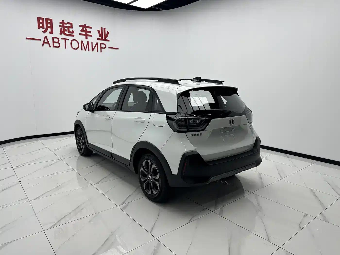 LIFE 2023 1.5L CVT CRO-SS Fun Edition — миниатюра 8