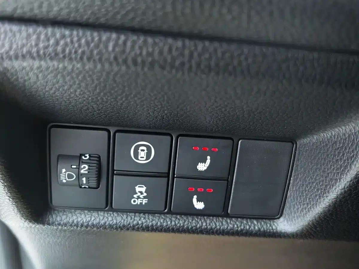 LIFE 2023 1.5L CVT SPO-SS Dynamic Edition — миниатюра 18