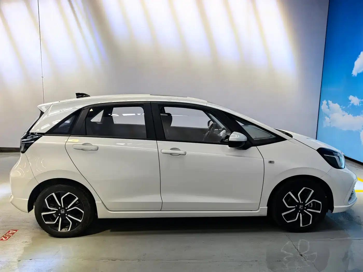 LIFE 2023 1.5L CVT SPO-SS Dynamic Edition — миниатюра 7