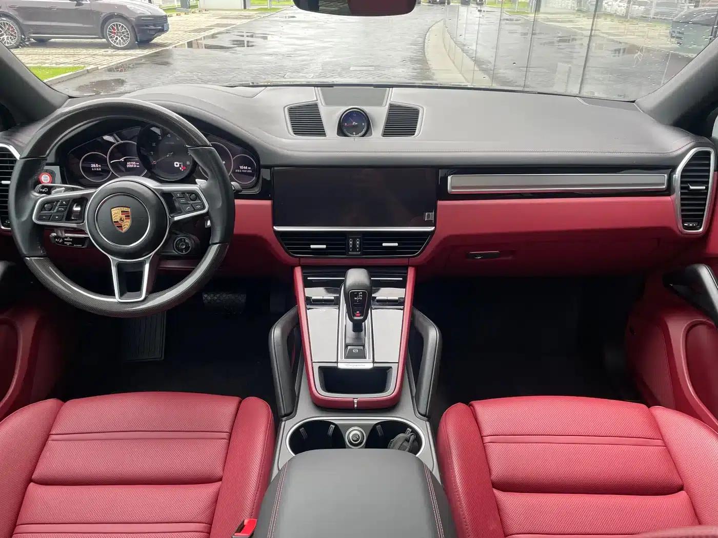 2022 Cayenne Coupé 3.0T Platinum Edition — миниатюра 11