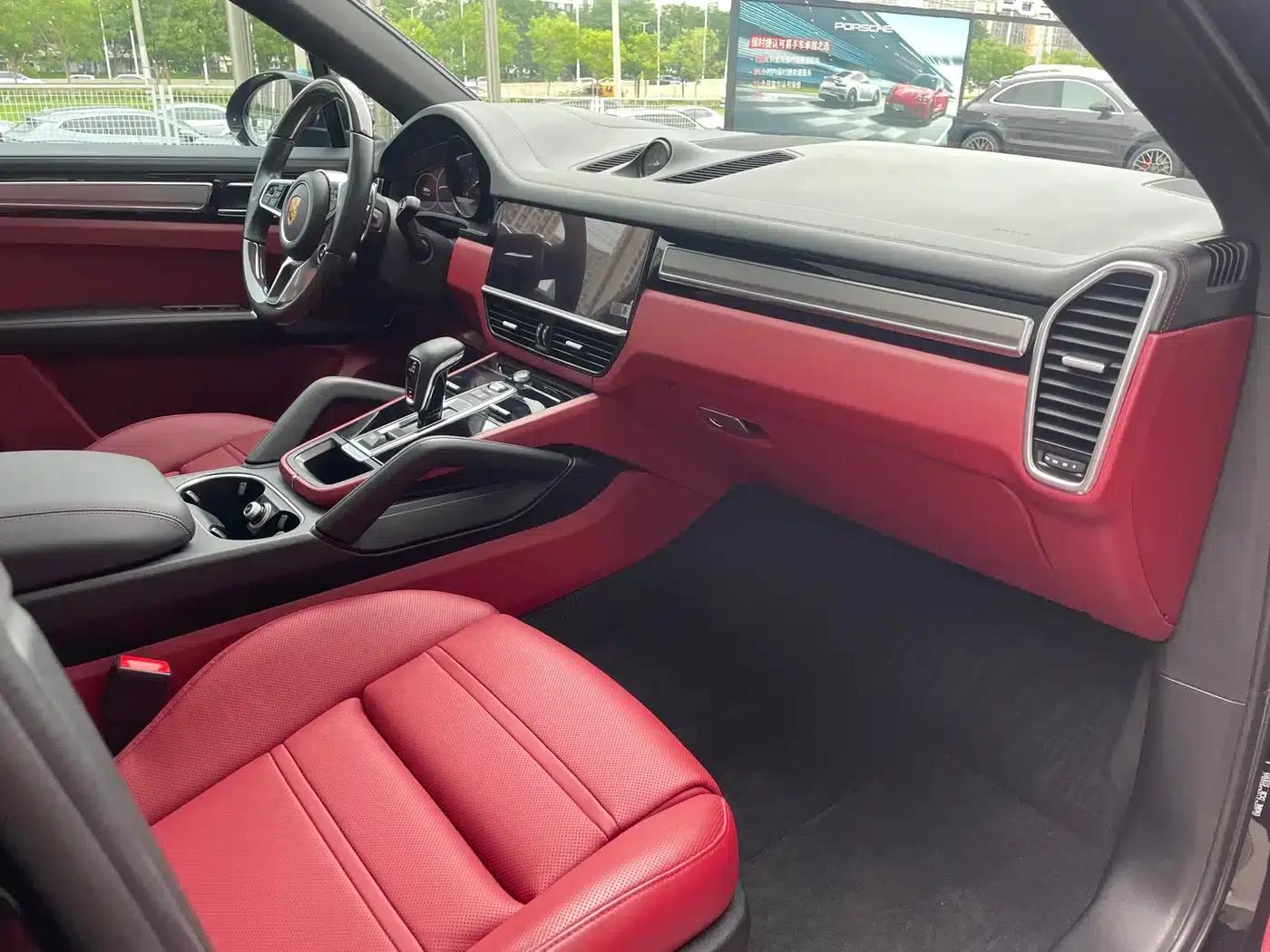 2022 Cayenne Coupé 3.0T Platinum Edition — миниатюра 9