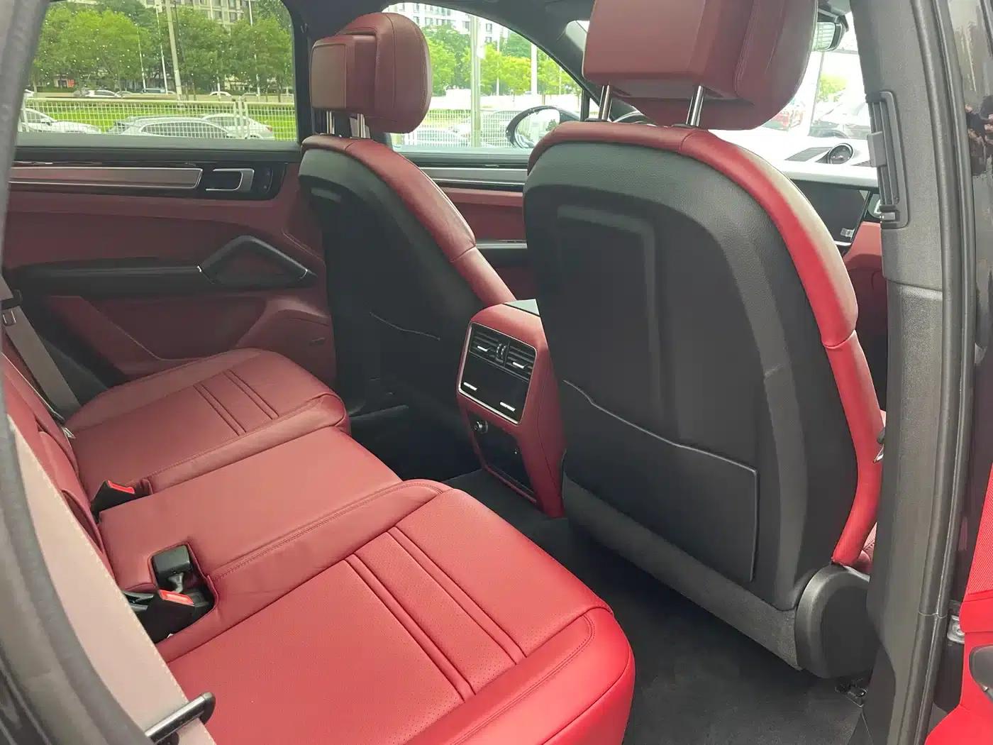 2022 Cayenne Coupé 3.0T Platinum Edition — миниатюра 10