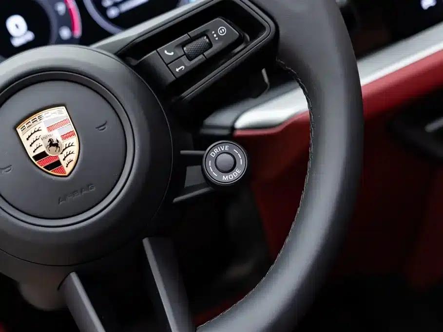 2025 Cayenne 3.0T Dream Edition — миниатюра 23
