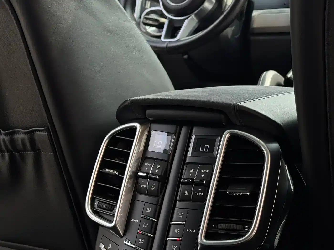 Cayenne 2016 Cayenne GTS 3.6T — миниатюра 11