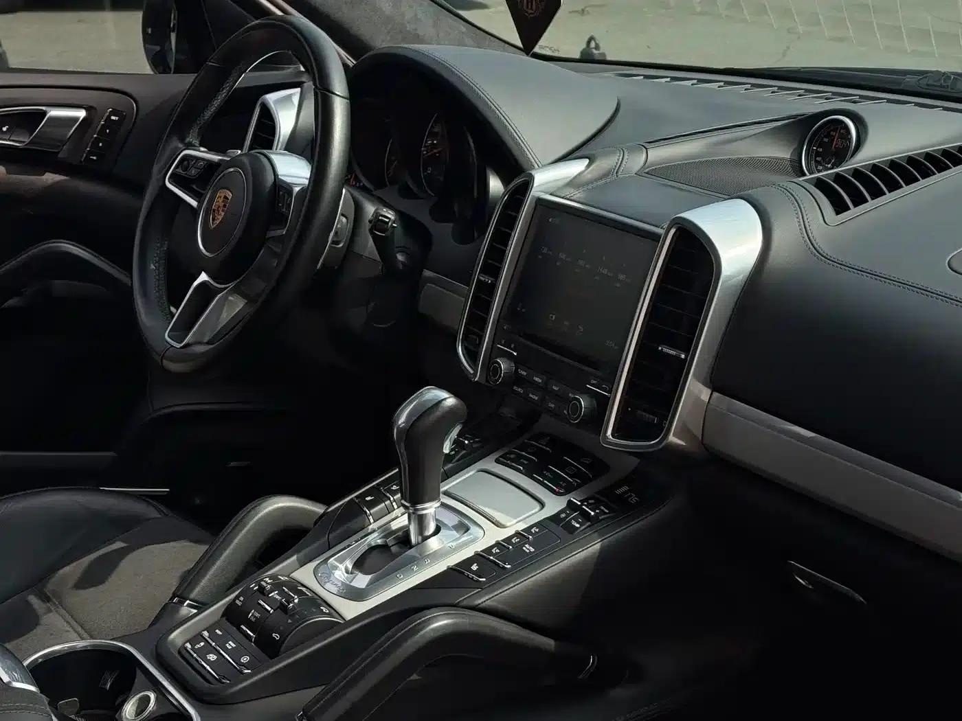 Cayenne 2016 Cayenne GTS 3.6T — миниатюра 9