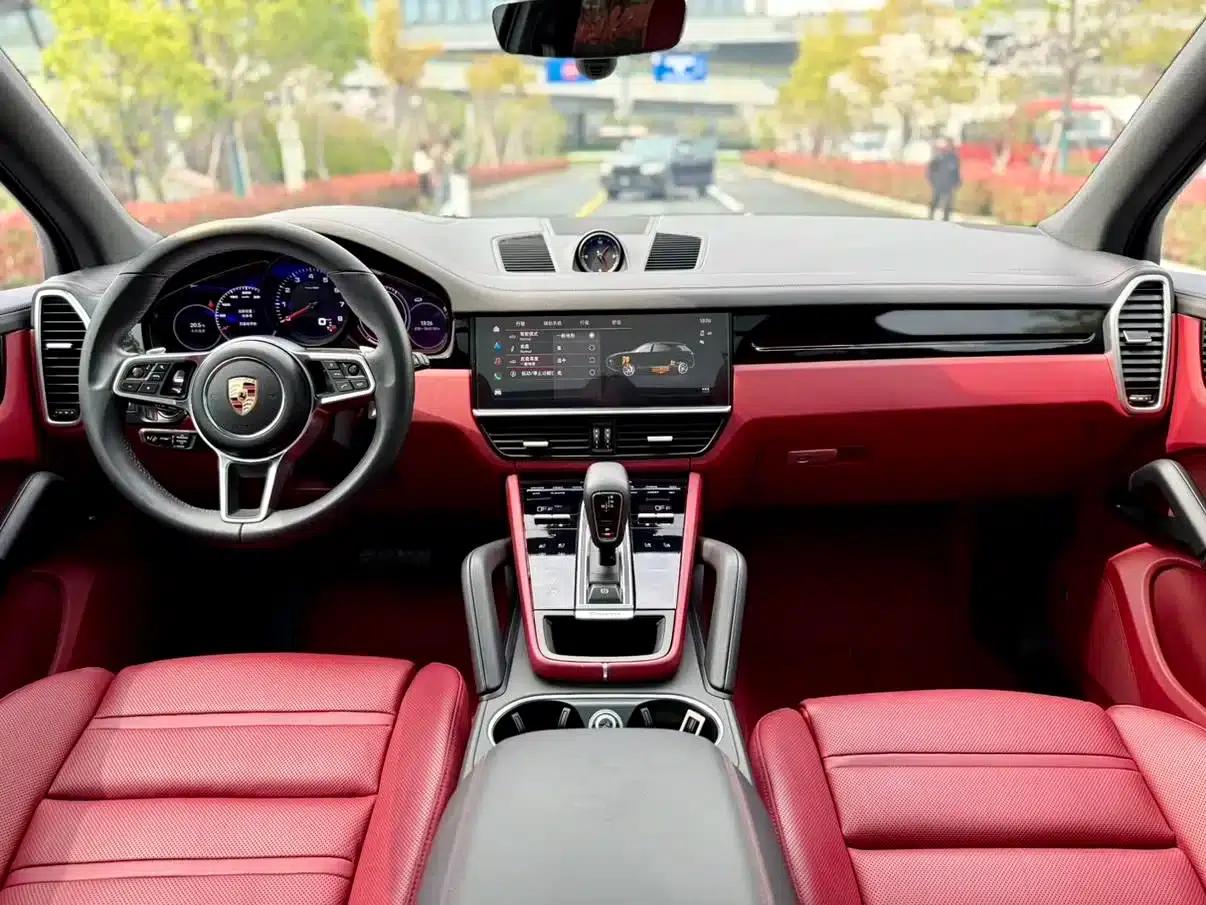 2023 Cayenne 3.0T Platinum Edition — миниатюра 14