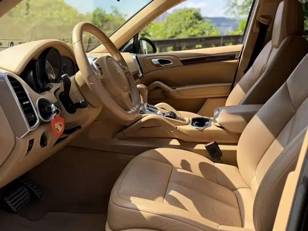 Cayenne 2011 Cayenne S 4.8L — миниатюра 8