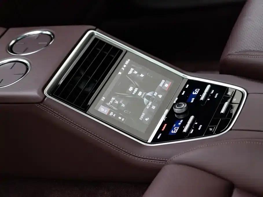 2017 Panamera Executive Long Wheelbase 3.0T — миниатюра 11