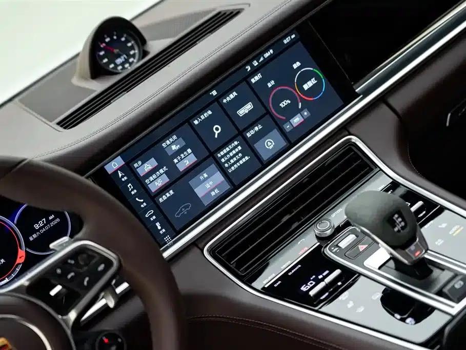 2017 Panamera Executive Long Wheelbase 3.0T — миниатюра 15