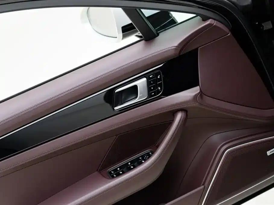 2017 Panamera Executive Long Wheelbase 3.0T — миниатюра 17