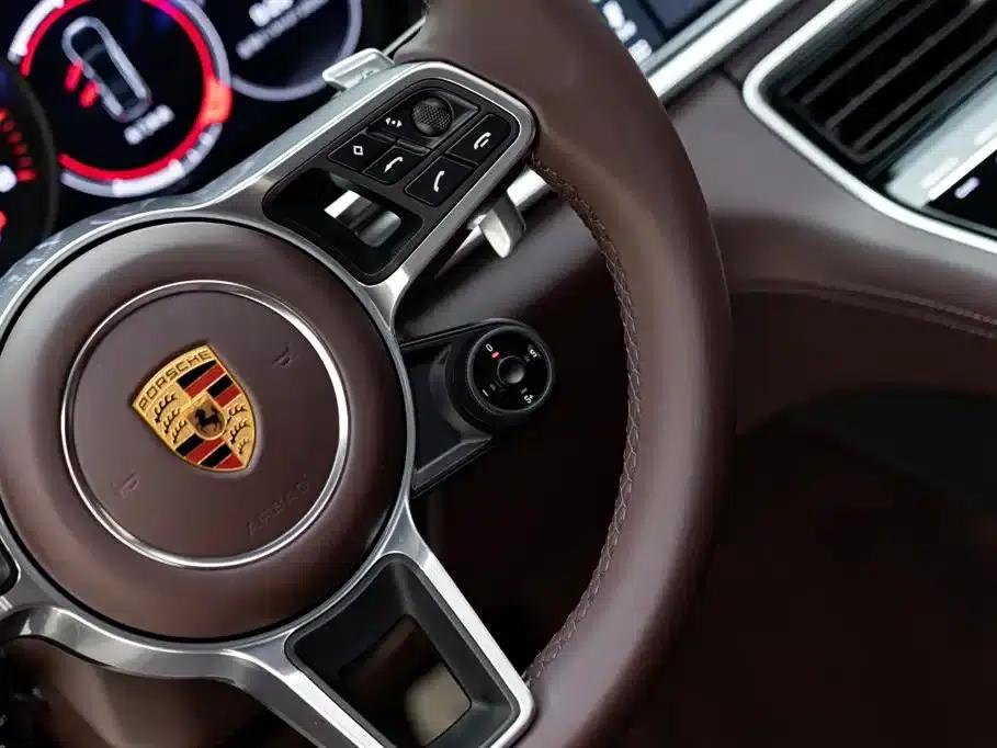 2017 Panamera Executive Long Wheelbase 3.0T — миниатюра 20