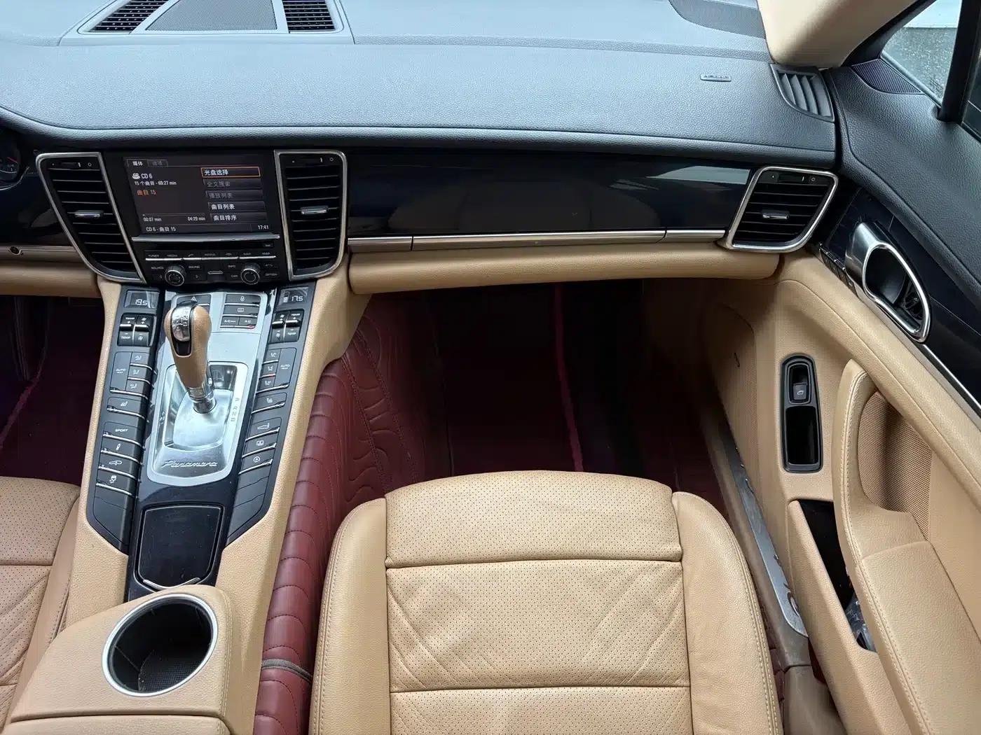 Panamera 2013 Panamera 4 Platinum Edition 3.6L — миниатюра 8