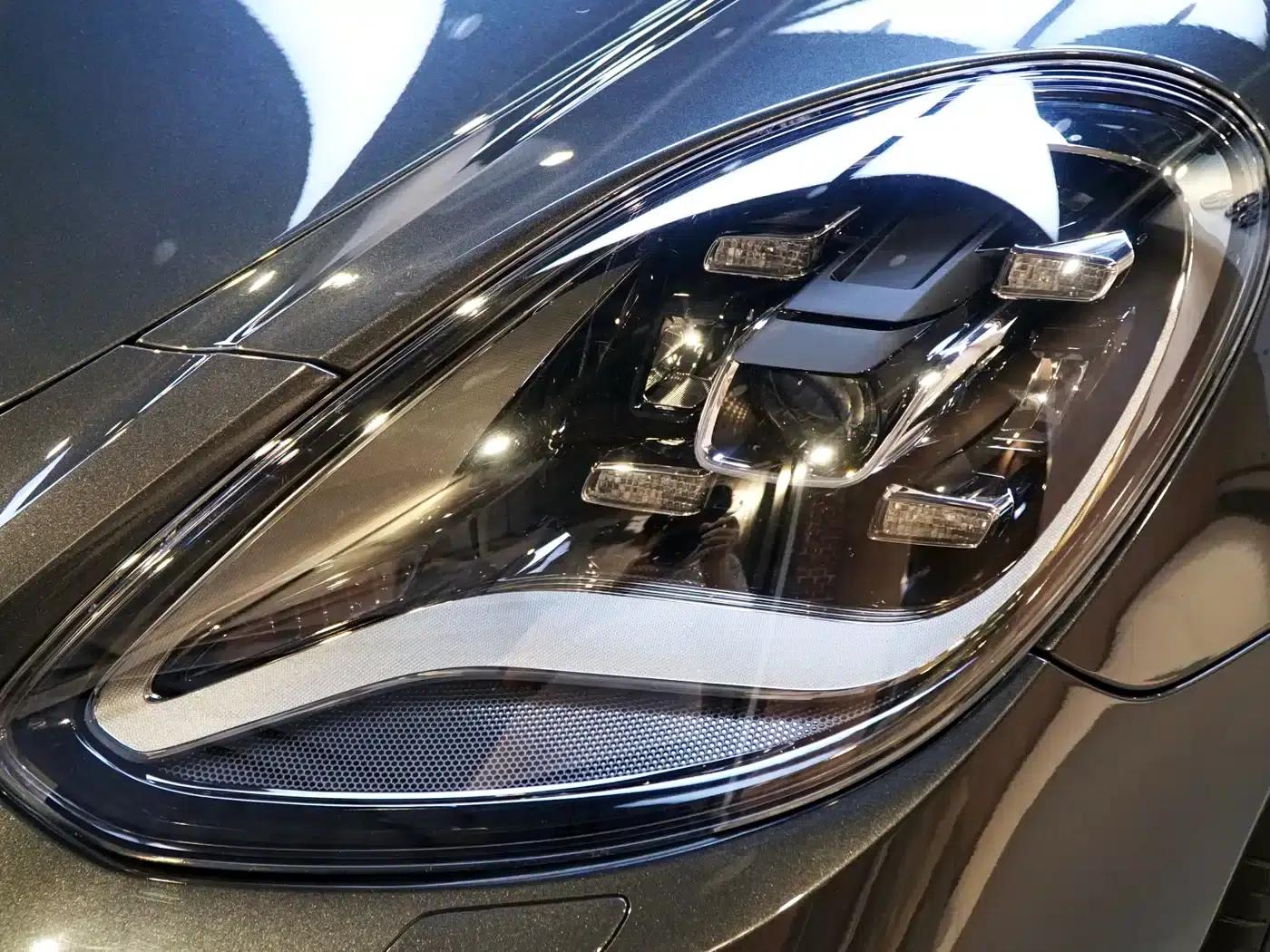 2017 Panamera Turbo Executive Long Wheelbase 4.0T — миниатюра 23