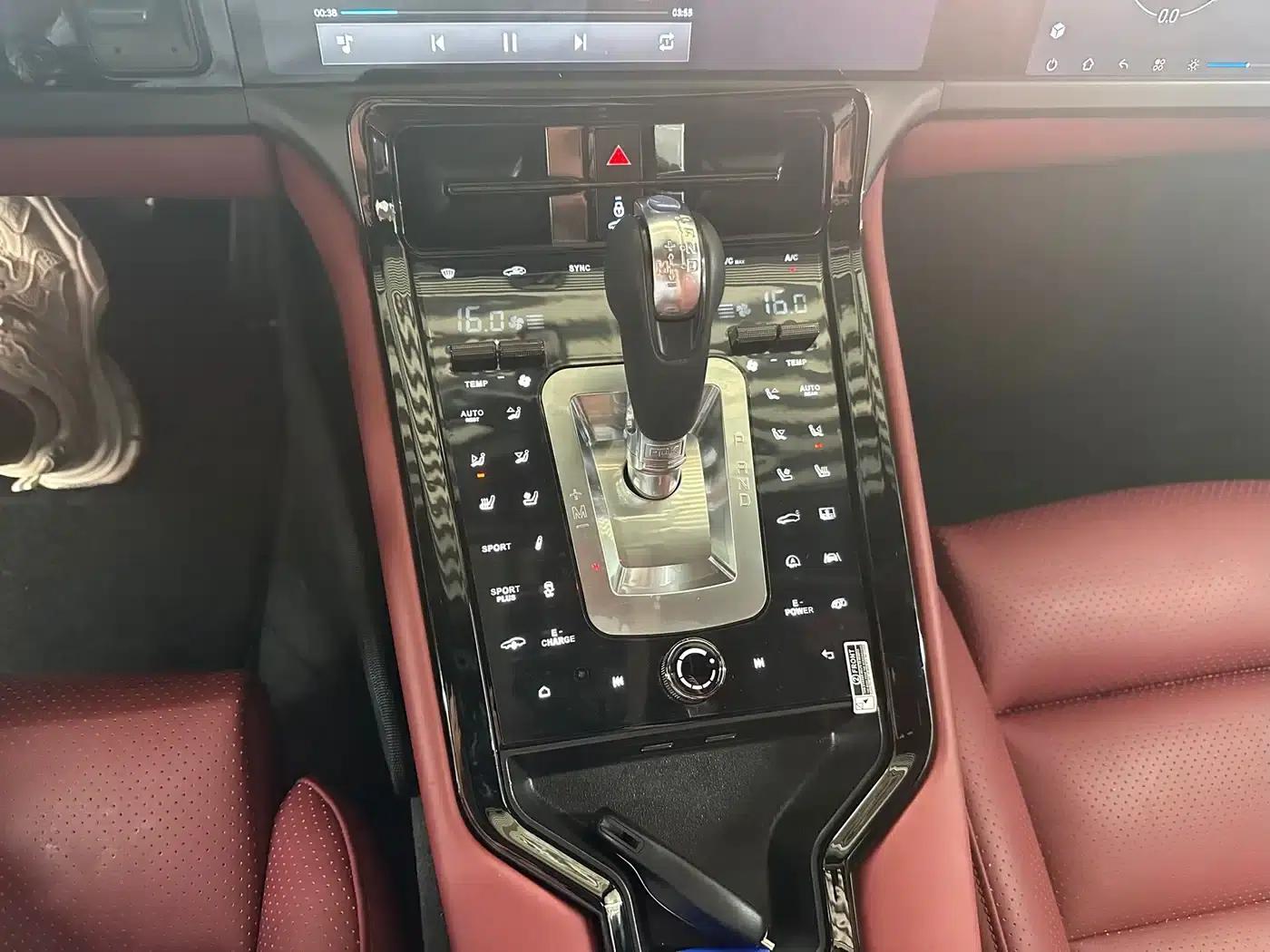 Panamera 2016 Panamera Edition 3.0T — миниатюра 14