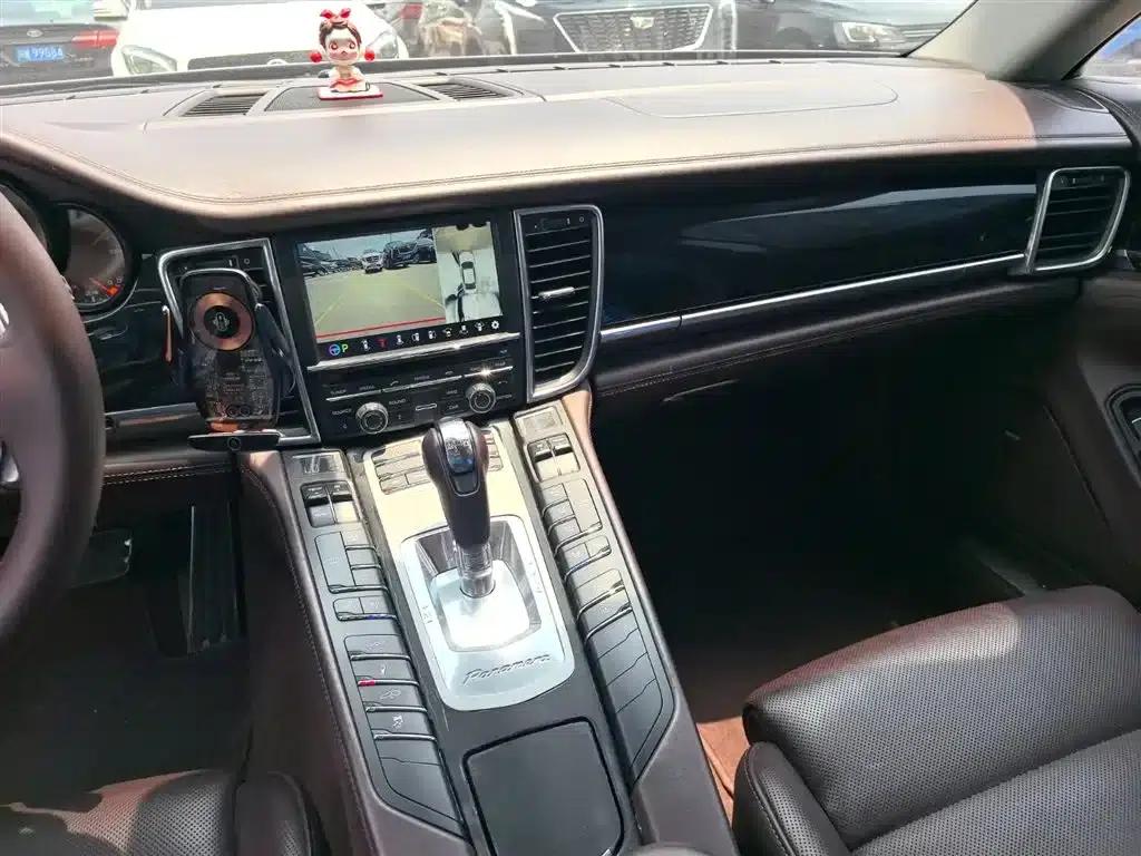 Panamera 2016 Panamera Edition 3.0T — миниатюра 14