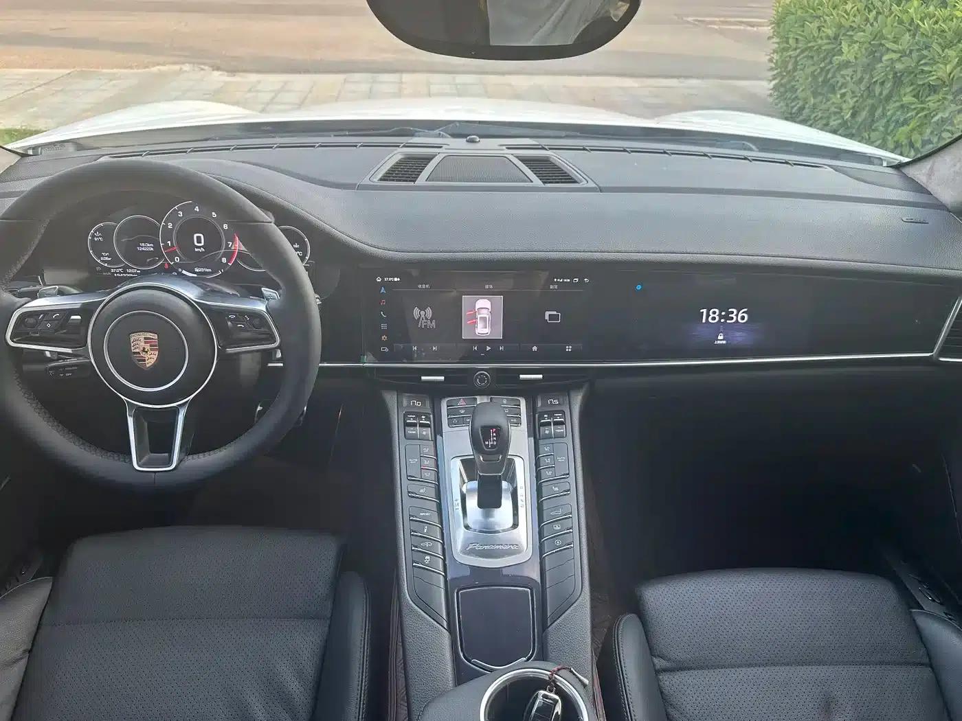 Panamera 2013 Panamera 4 Platinum Edition 3.6L — миниатюра 11