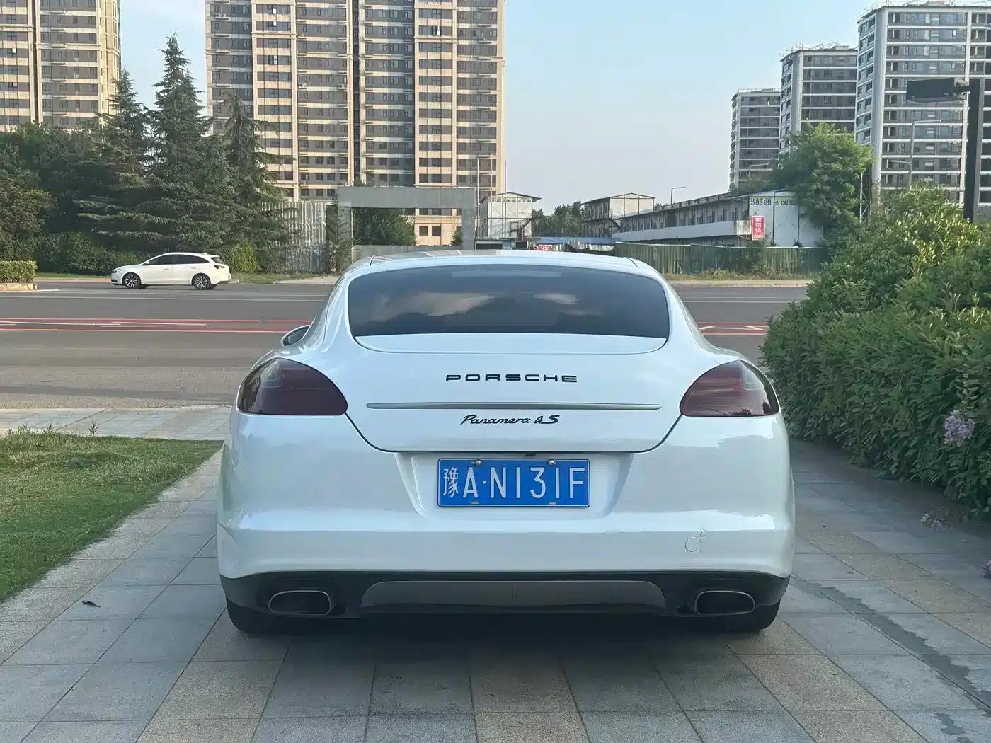 Panamera 2013 Panamera 4 Platinum Edition 3.6L — миниатюра 13