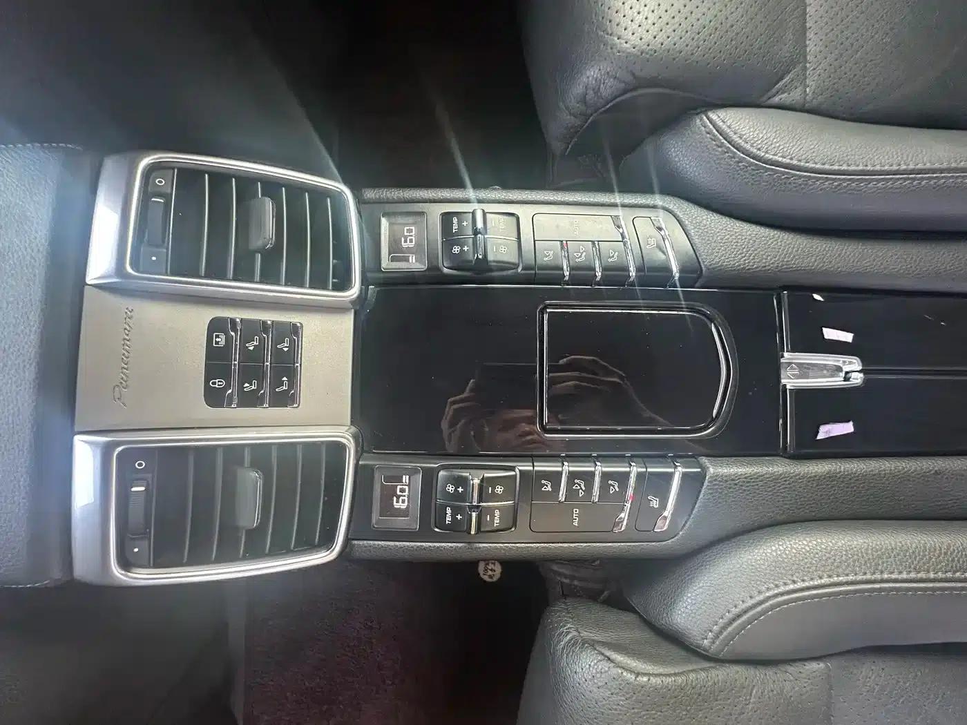 Panamera 2013 Panamera 4 Platinum Edition 3.6L — миниатюра 7