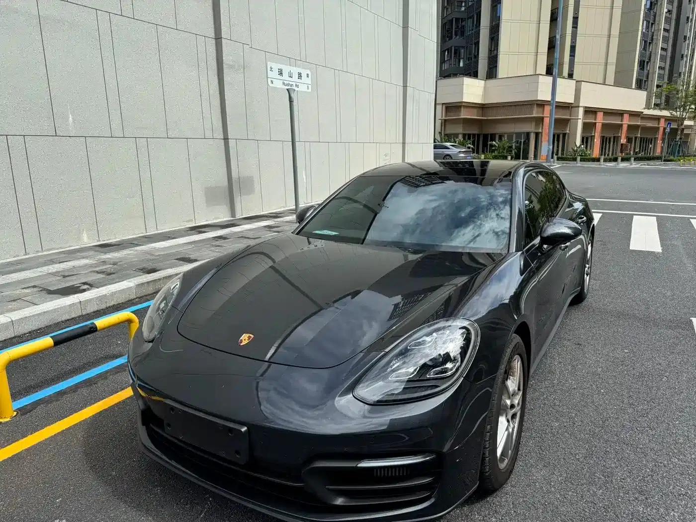 2021 Panamera 4 Executive Long Wheelbase 2.9T — миниатюра 2
