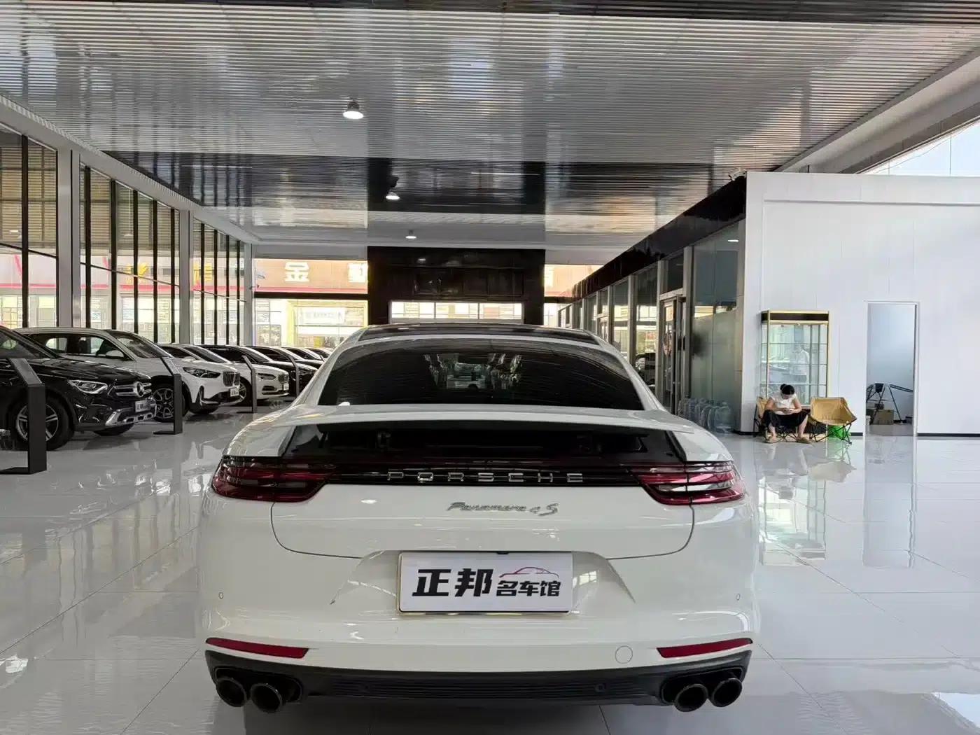 2017 Panamera 3.0T — миниатюра 4